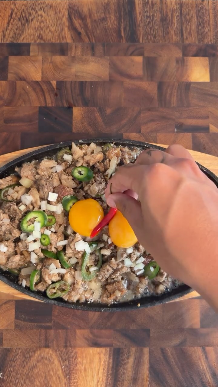 Sizzling Sisig